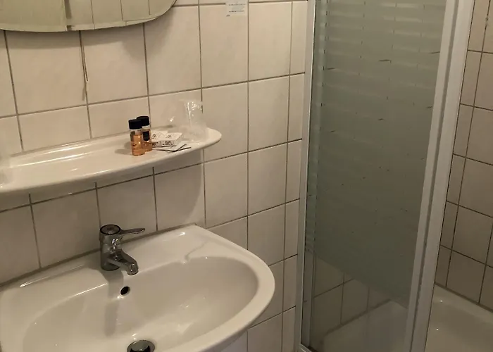 Darmstaedter Hof イン 3*